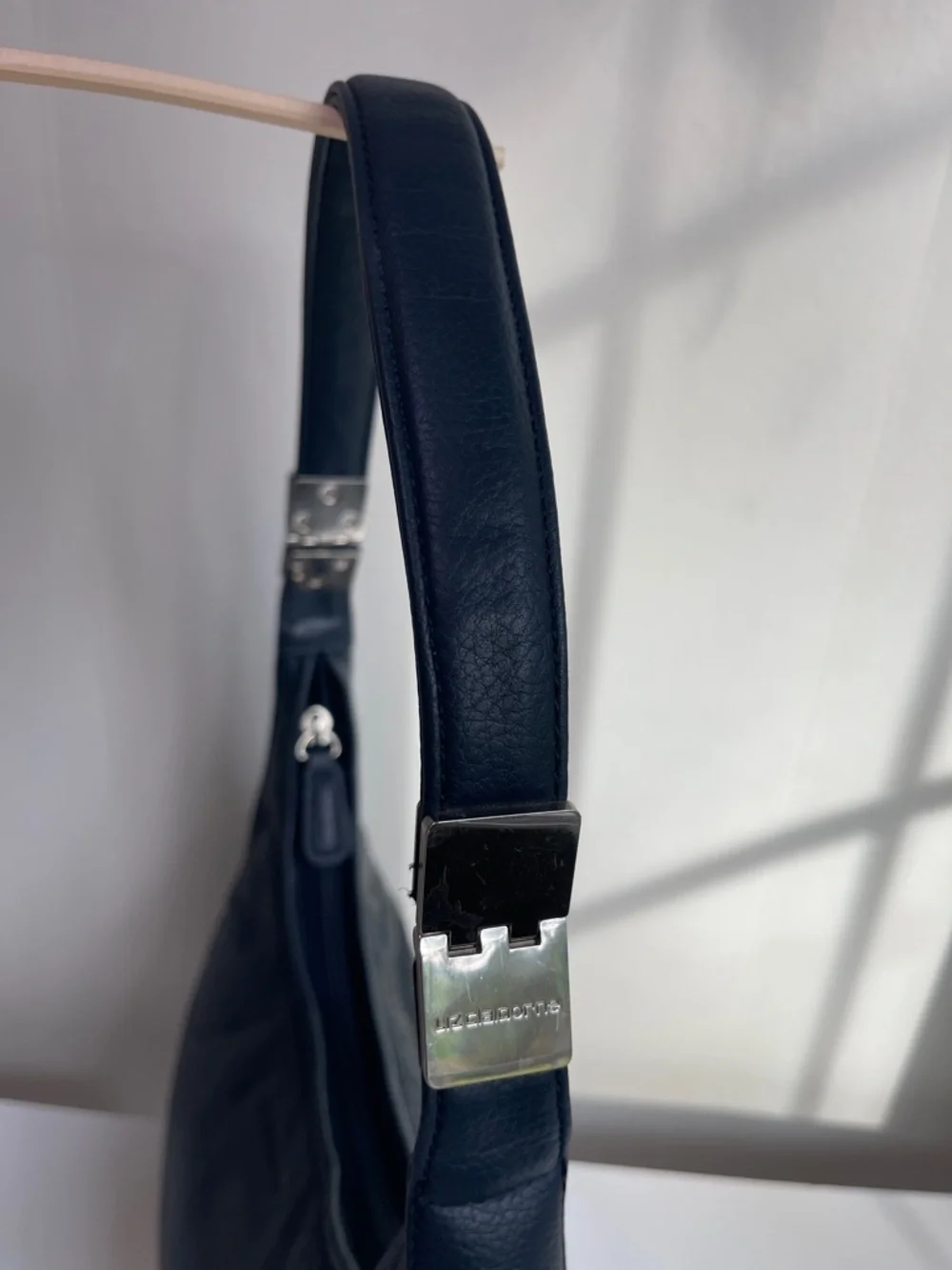 Liz Claiborne Vintage Genuine Leather Shoulder Bag Navy